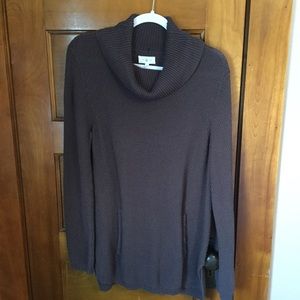 Lou & Grey Funnel Neck Pullover with Pockets